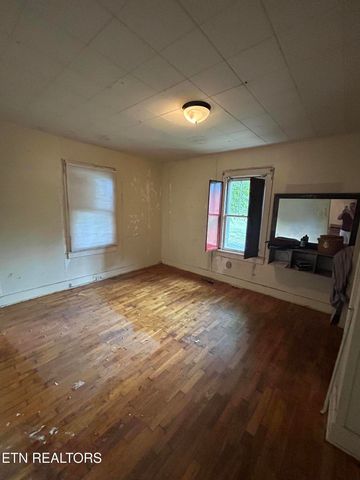 610 Bennett Street St, Sweetwater, TN 37874