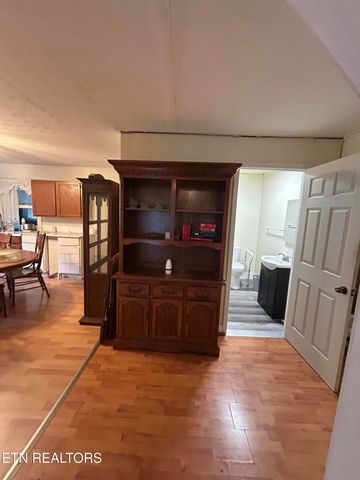 610 Bennett Street St, Sweetwater, TN 37874