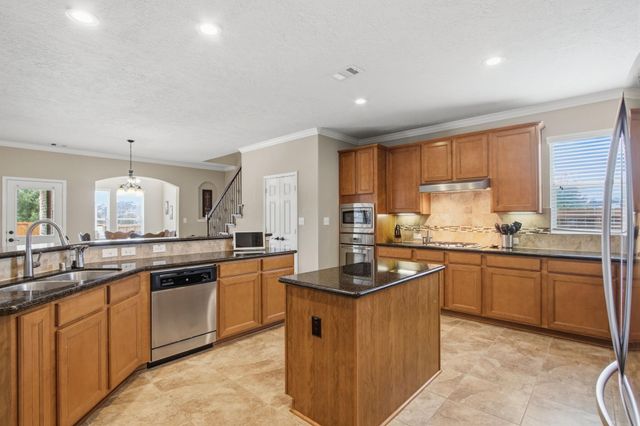 10458 Waterstone Estates Court, Tomball, TX 77375