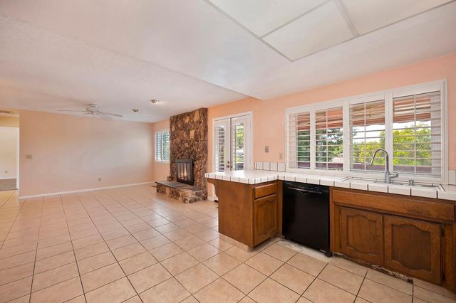 5033 Dory Way, Fair Oaks, CA 95628