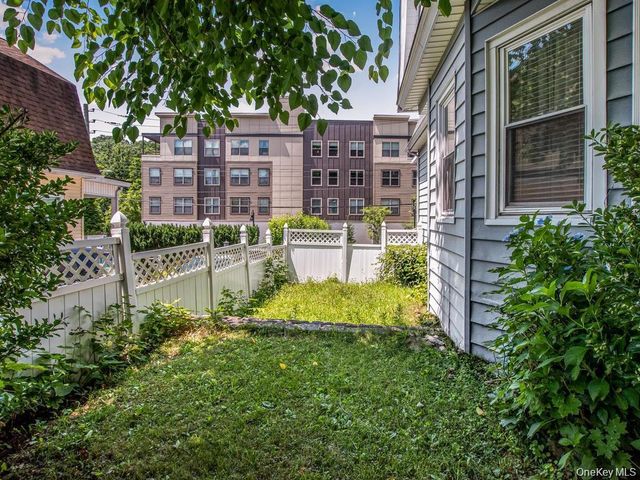 4 Depew Street, Pleasantville, NY 10570