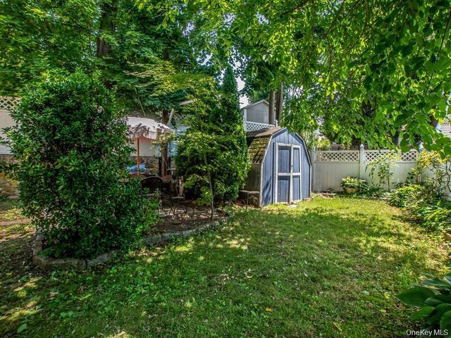 4 Depew Street, Pleasantville, NY 10570