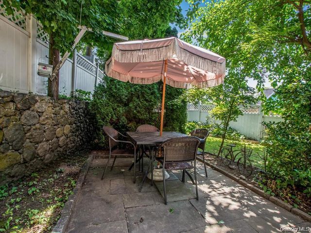 4 Depew Street, Pleasantville, NY 10570