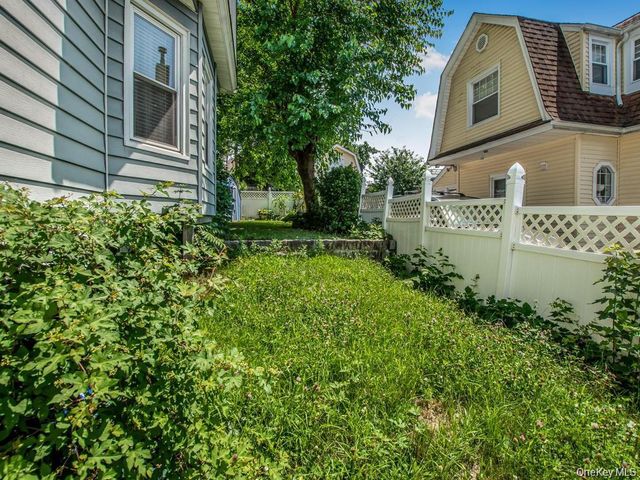 4 Depew Street, Pleasantville, NY 10570