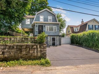 4 Depew Street, Pleasantville, NY 10570