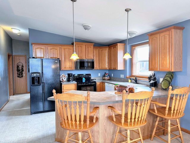 368 Highpointe Loop, Mcgregor, IA 52157