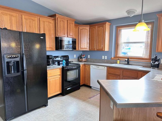 368 Highpointe Loop, Mcgregor, IA 52157