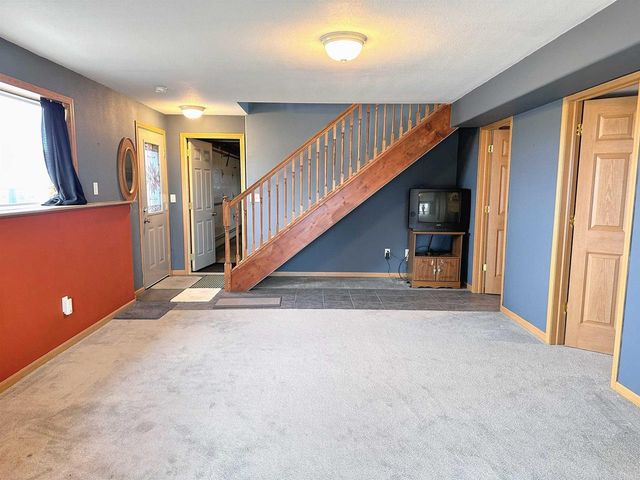 368 Highpointe Loop, Mcgregor, IA 52157