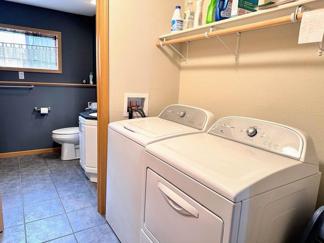 368 Highpointe Loop, Mcgregor, IA 52157