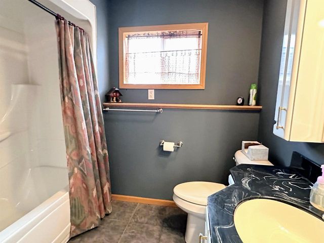 368 Highpointe Loop, Mcgregor, IA 52157