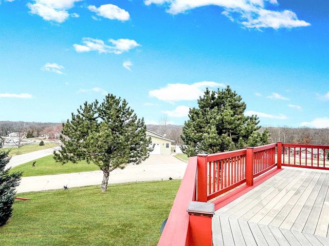 368 Highpointe Loop, Mcgregor, IA 52157