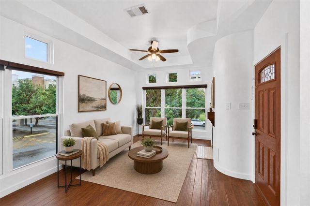 2716 Bagby Street, Houston, TX 77006