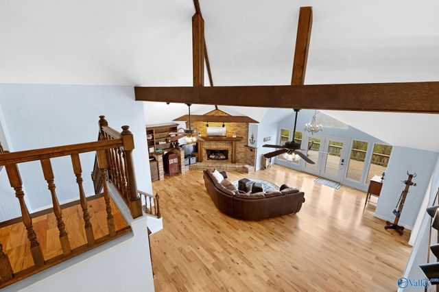 3018 Woodvue Road, Guntersville, AL 35976