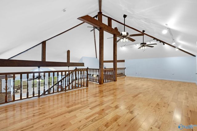 3018 Woodvue Road, Guntersville, AL 35976