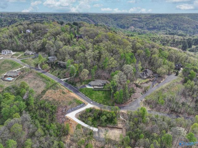 3018 Woodvue Road, Guntersville, AL 35976