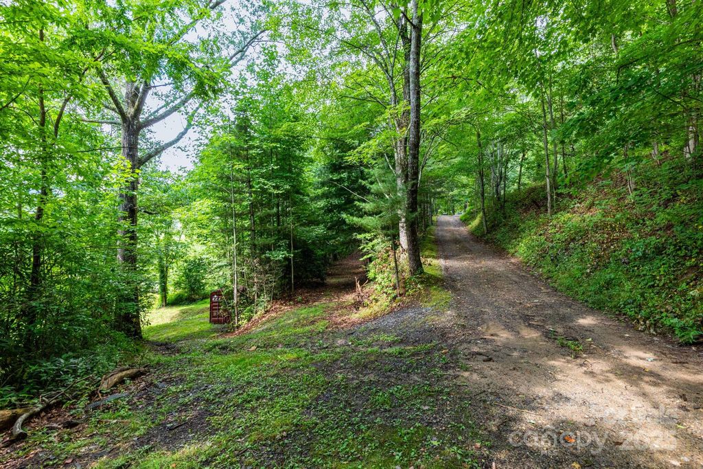 38 Imperial Court, Waynesville, NC 28785