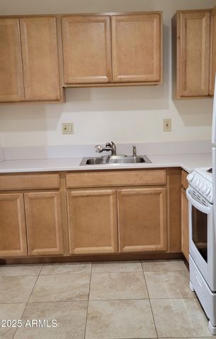 1097 S Stone Avenue, Superior, AZ 85173