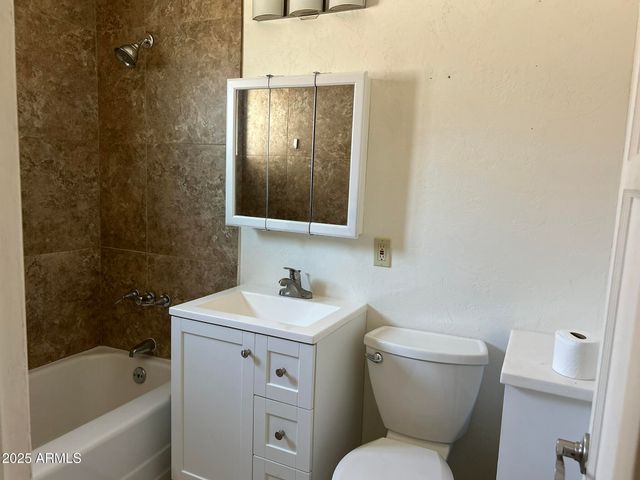 1097 S Stone Avenue, Superior, AZ 85173