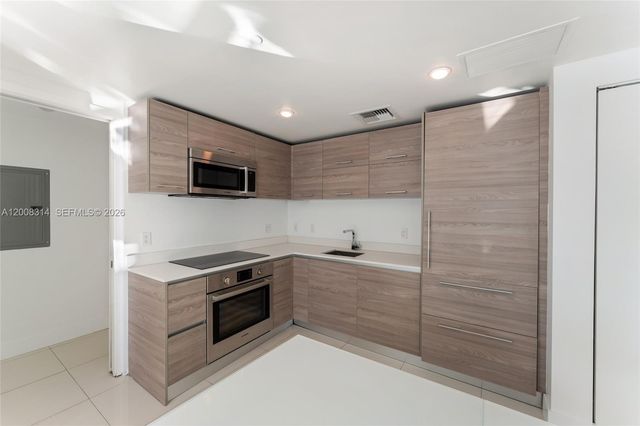 1300 S Miami Ave 2907, Miami, FL 33130