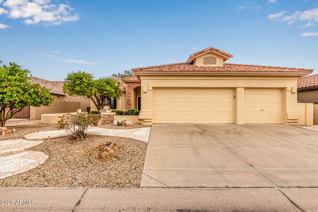 24321 S ANGORA Drive, Sun Lakes, AZ 85248