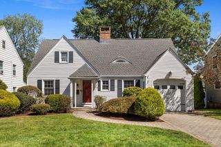 126 Robin Road, West Hartford, CT 06119