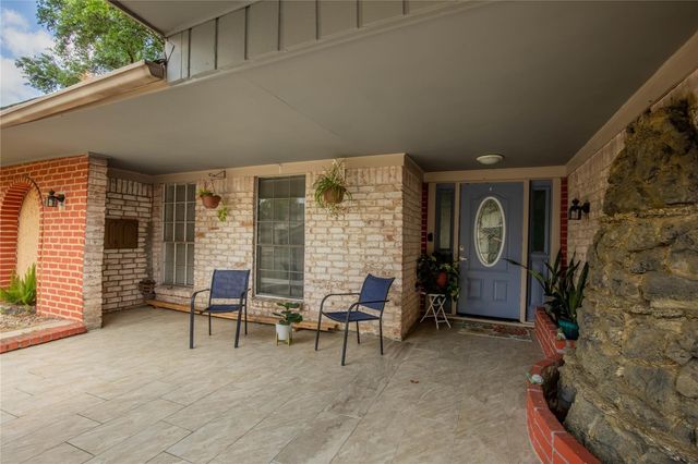 5611 Long Creek Lane, Houston, TX 77088