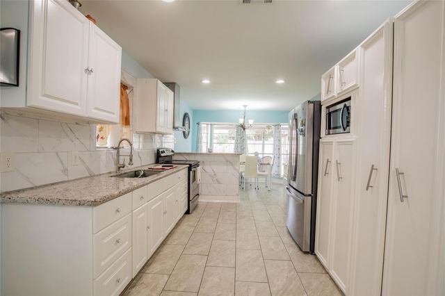 5611 Long Creek Lane, Houston, TX 77088
