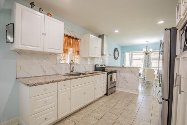 5611 Long Creek Lane, Houston, TX 77088