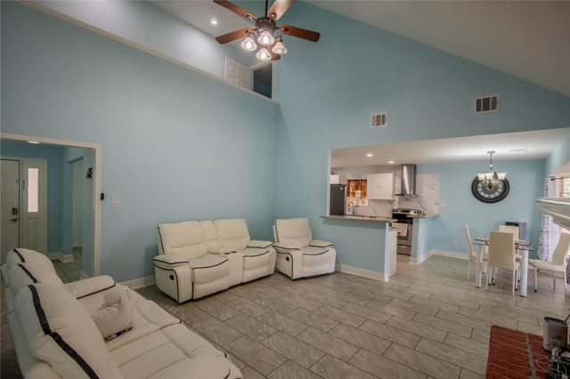 5611 Long Creek Lane, Houston, TX 77088