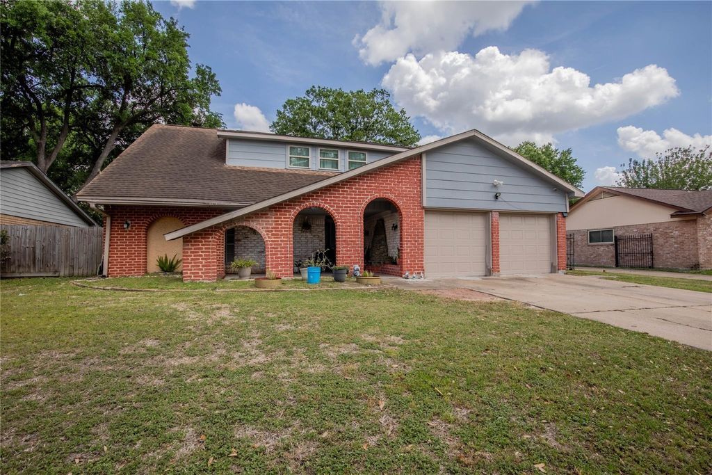 5611 Long Creek Lane, Houston, TX 77088