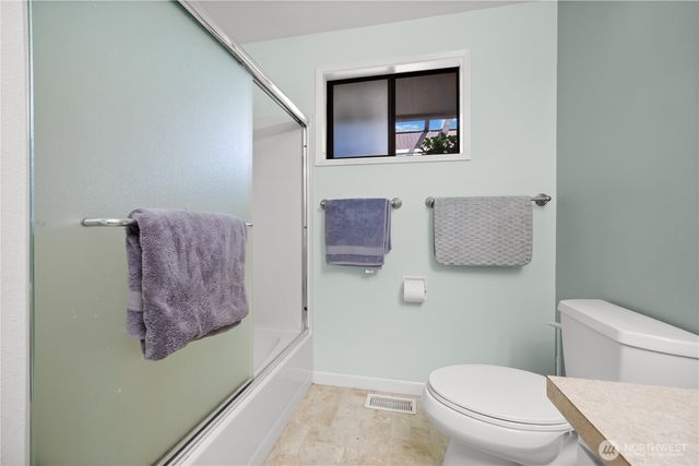 1781 NE 11th Avenue, Oak Harbor, WA 98277