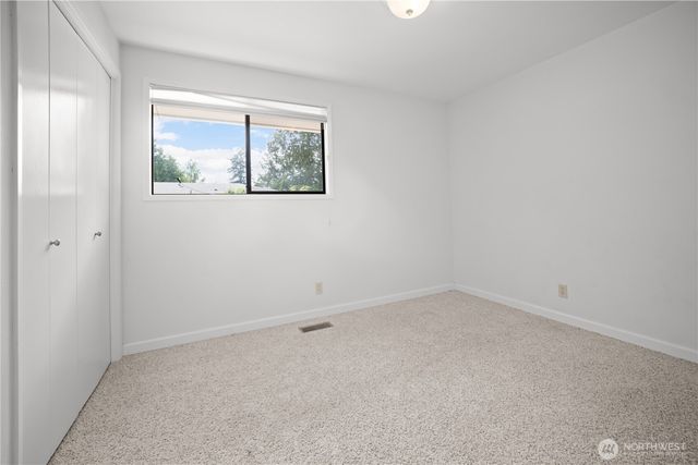 1781 NE 11th Avenue, Oak Harbor, WA 98277