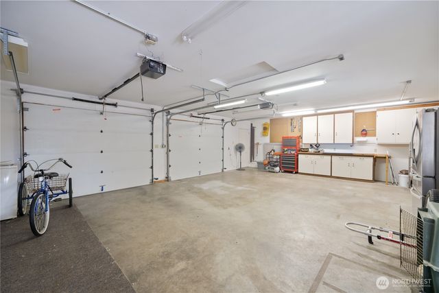 1781 NE 11th Avenue, Oak Harbor, WA 98277