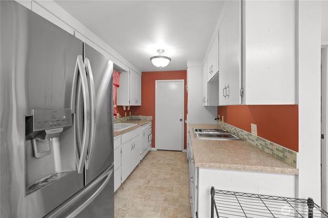1781 NE 11th Avenue, Oak Harbor, WA 98277
