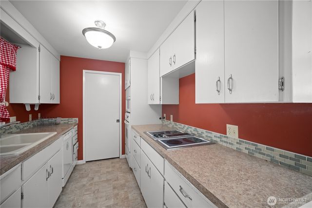 1781 NE 11th Avenue, Oak Harbor, WA 98277