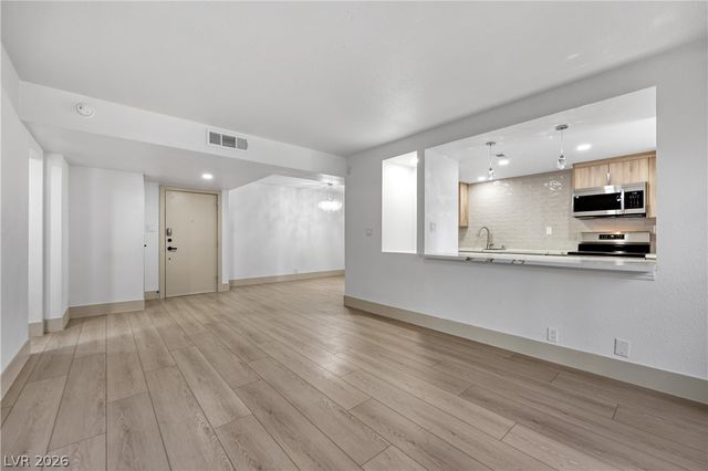 750 South Royal Crest Circle 344, Las Vegas, NV 89169