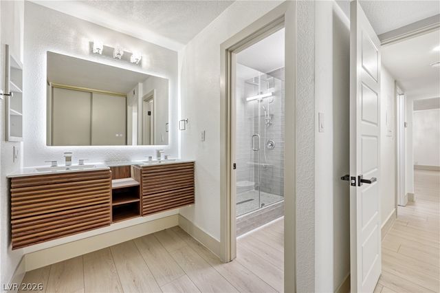 750 South Royal Crest Circle 344, Las Vegas, NV 89169