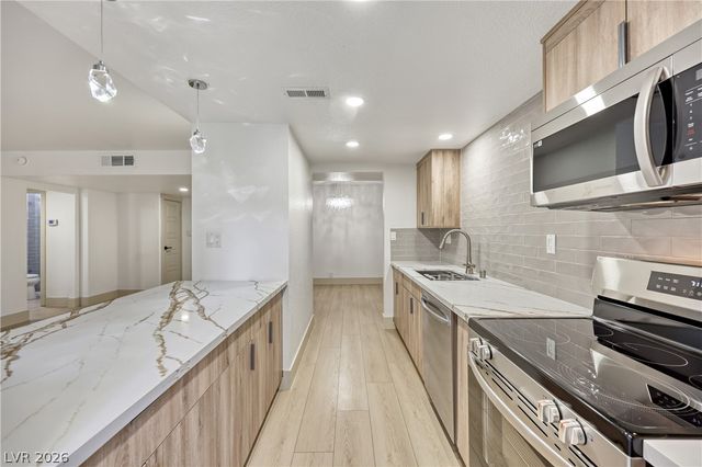 750 South Royal Crest Circle 344, Las Vegas, NV 89169