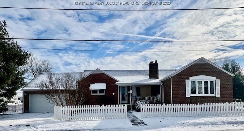 2301 Lincoln Avenue, St Albans, WV 25177