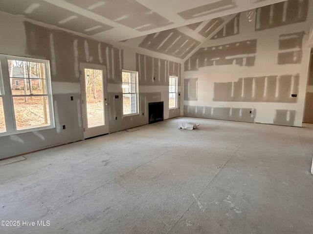 115 Brisbayne Circle, La Grange, NC 28551