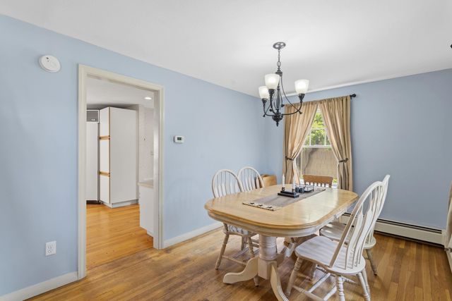 13 William Circle, Stratham, NH 03885