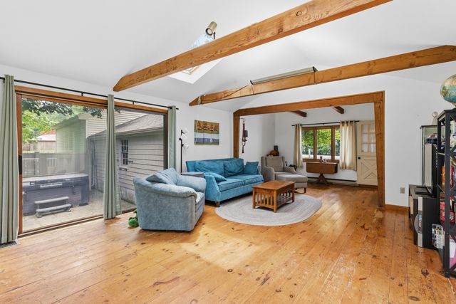 13 William Circle, Stratham, NH 03885