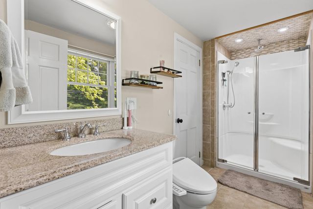 13 William Circle, Stratham, NH 03885