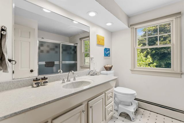 13 William Circle, Stratham, NH 03885