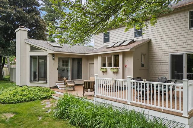13 William Circle, Stratham, NH 03885