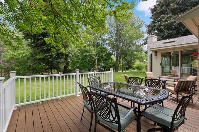 13 William Circle, Stratham, NH 03885