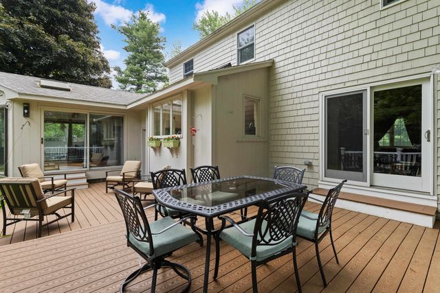 13 William Circle, Stratham, NH 03885