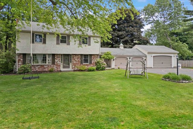 13 William Circle, Stratham, NH 03885
