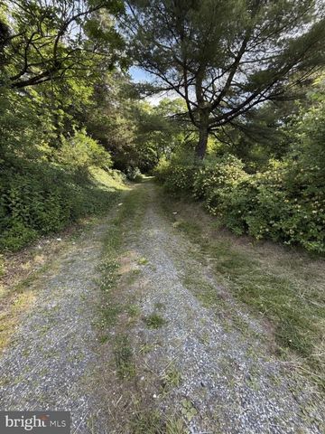 6621 W PERKIOMEN AVE, Birdsboro, PA 19508