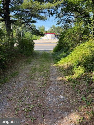 6621 W PERKIOMEN AVE, Birdsboro, PA 19508